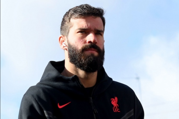 Alisson sur le but de Luis Diaz Cela en dit long sur son caractère, sa force intérieure
